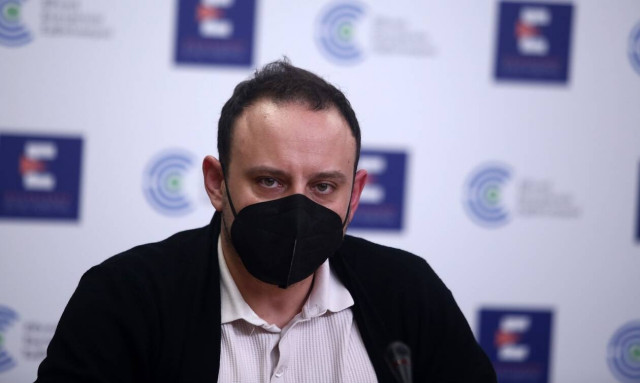 Κορονοϊός - Μαγιορκίνης: Σε «τροχιά» συρρίκνωσης το «κύμα» της Όμικρον - Αυξήθηκαν οι θάνατοι