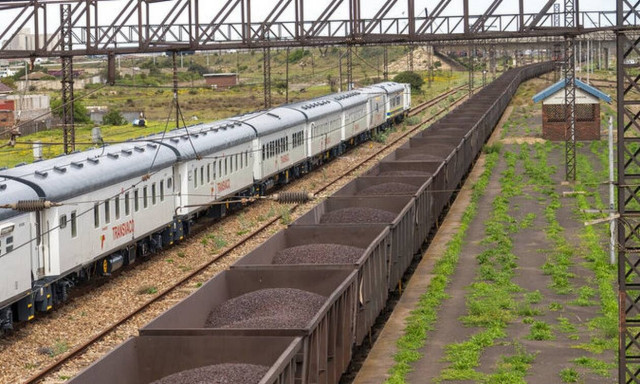 Τανζανία: Δύο νεκροί σε σύγκρουση μικρού λεωφορείου με τρένο	(pics)