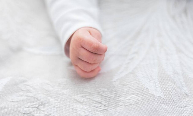 Τραγωδία στην Αθήνα: Πώς κάηκε το μωρό από καυτό νερό - Το μοιραίο λάθος μάνας και γιαγιάς