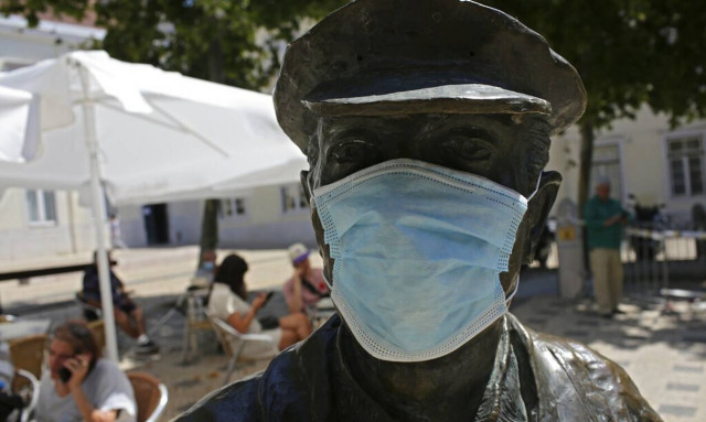 Κορονοϊός: Καταρρίφθηκε για τέταρτη συνεχή ημέρα στην Πορτογαλία το ρεκόρ νέων κρουσμάτων