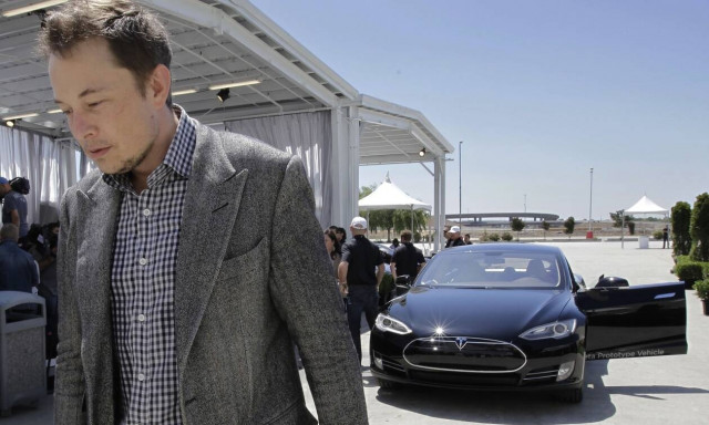 Έλον Μασκ: Ο μεγιστάνας της Tesla προσφέρει δορυφορικό ίντερνετ στην πληγείσα Τόνγκα