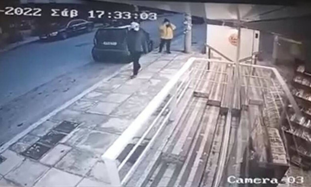 Βούλα: Βίντεο ντοκουμέντο δευτερόλεπτα μετά τους πυροβολισμούς