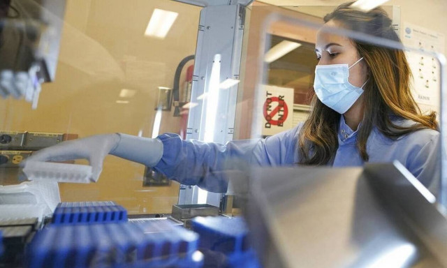 Κορονοϊός: Η ιστορία της ανύπαρκτης σούπερ παραλλαγής Deltacron