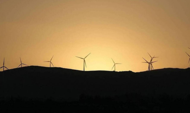 Πως οι ΑΠΕ «φρενάρουν» την εκτόξευση της χονδρεμπορική τιμής της ηλεκτρικής ενέργειας