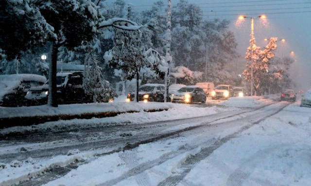 Γενική αργία αύριο σε δημόσιο και ιδιωτικό τομέα - Έκτακτη ενημέρωση στις 20:00