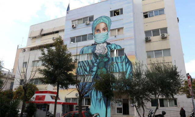 Κακοκαιρία «Ελπίς»: Σε ετοιμότητα νοσοκομεία και ΕΚΑΒ, ασθενοφόρα στις εξόδους της Αττικής Οδού