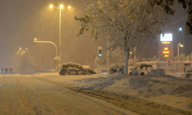 Τι είναι οι χιονοκαταιγίδες: Πώς σχηματίζονται - Γιατί συνοδεύονται από βροντές