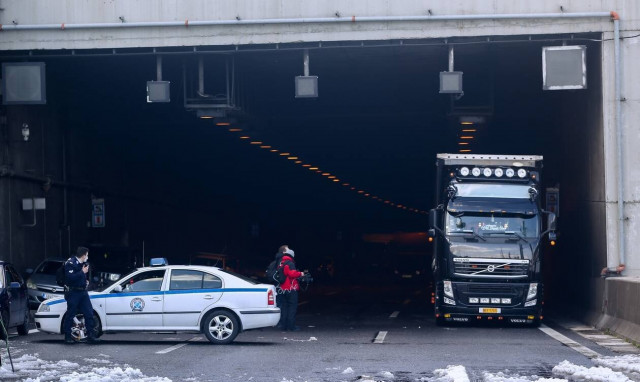 Εγκλωβισμένοι στην Αττική Οδό: Πότε θα αποζημιωθούν οι οδηγοί – Τι απαντά η εταιρεία