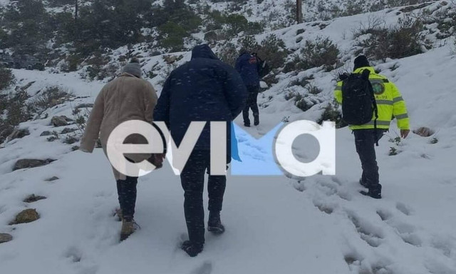 Εύβοια: Μεγάλη επιχείρηση για τον απεγκλωβισμό ζευγαριού - Ήταν για τρεις μέρες χωρίς ρεύμα