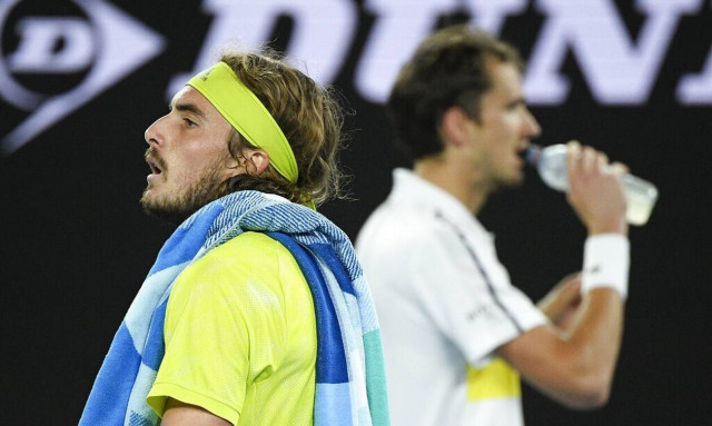 Στέφανος Τσιτσιπάς: «Έχω να μιλήσω μήνες με τον Μεντβέντεφ»