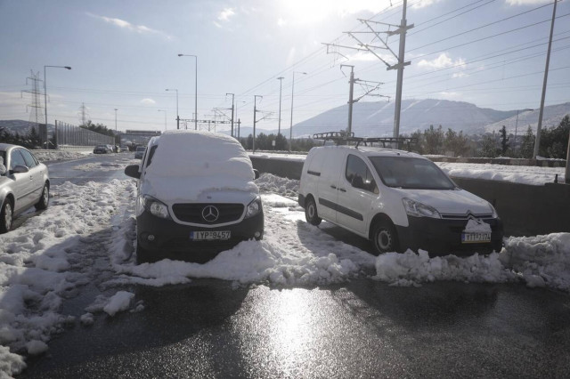 Αττική Οδός: Φόβοι ΕΛ.ΑΣ. για πλιάτσικο και «πονηρούς» που θέλουν τα 2.000 ευρώ