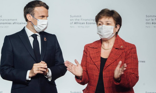 Σύσταση ΔΝΤ στη Γαλλία να «χαλιναγωγήσει» ταχύτερα τα οικονομικά της