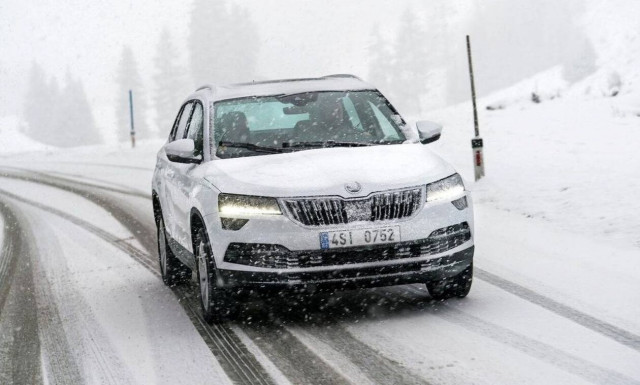 Ασφαλής οδήγηση το χειμώνα: O παγκόσμιος πρωταθλητής ράλι Jan Kopecky συμβουλεύει!