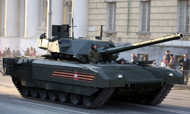 Ρωσία: Τα τανκς του Πούτιν που τρέμει η Δύση - Στοχεύουν στα 5 χιλιόμετρα και τρέχουν με... 90!