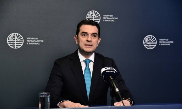 Σκρέκας: Ανοιχτό το ενδεχόμενο για αποζημιώσεις σε νοικοκυριά που έμειναν χωρίς ρεύμα