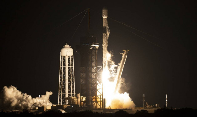 Διάστημα: Σε τροχιά σύγκρουσης με τη Σελήνη τμήμα πυραύλου της Space X