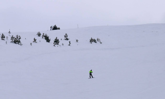 Κακοκαιρία «Ελπίδα»: Απομάκρυναν με εκρήξεις πιθανές χιονοστιβάδες από χιονοδρομικό στα Καλάβρυτα