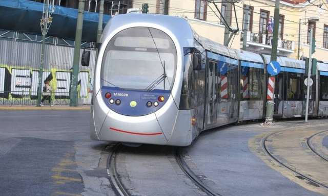 Athens tram to stop operating after 22:00 on Thursday, Friday over pipeline repairs