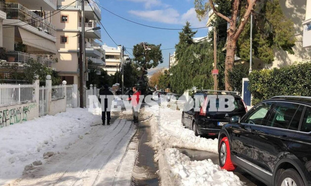 Εγκλωβισμένοι κάτοικοι στην Αττική: Έκθετοι οι δήμαρχοι Κηφισιάς, Χαλανδρίου, Αγίας Παρασκευής