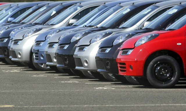 Βρετανία: Η παραγωγή αυτοκινήτων υποχώρησε στο χαμηλότερο επίπεδο από το 1956 εξαιτίας της πανδημίας