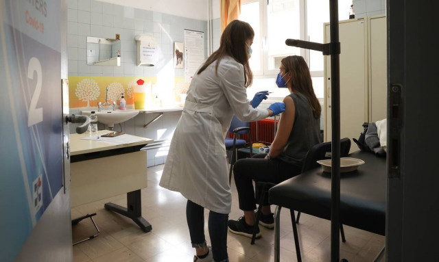 Επιβεβαίωση Newsbomb.gr: Παράταση για τα πιστοποιητικά εμβολιασμού μέχρι 7 Φεβρουαρίου