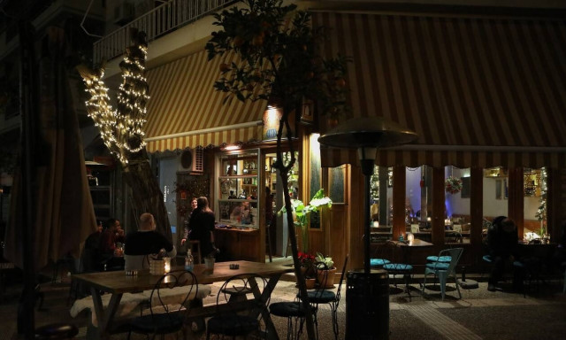 Άρση μέτρων: Επιστροφή μουσικής και απελευθέρωση ωραρίου - Την επόμενη εβδομάδα απόφαση για γήπεδα