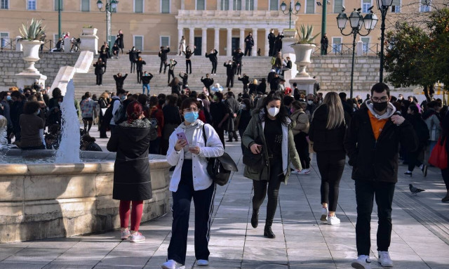 Κορονοϊός: Η κατανομή των 19.712 νέων λοιμώξεων - 6.816 στην Αττική και 1.916  στη Θεσσαλονίκη