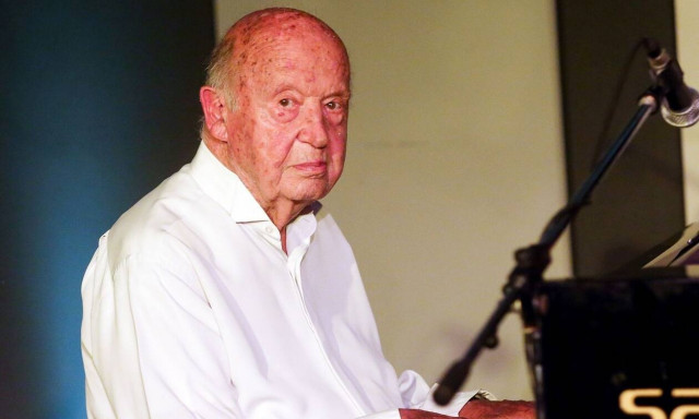 Κακοκαιρία - Λουκίλα Καρρέρ: «Ο Μίμης Πλέσσας ήταν 3 ημέρες κάτω από τις κουβέρτες για να αντέξει»