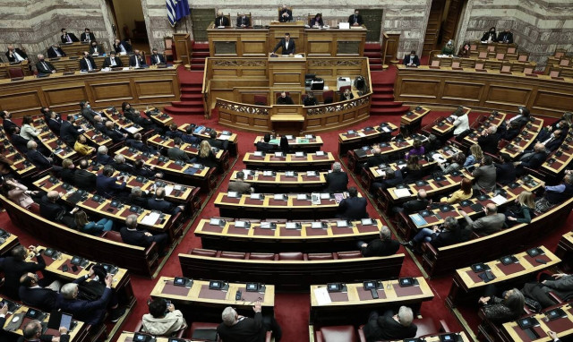 πρόταση μομφής βουλή