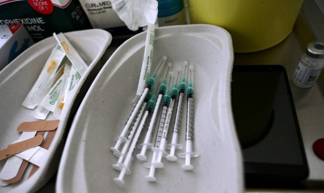 ΠΟΕΔΗΝ: Από 1η Φεβρουαρίου άλλοι 10.000 υγειονομικοί σε αναστολή - Δεν έχουν κάνει αναμνηστική δόση