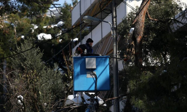 Κακοκαιρία Ελπίδα: Χωρίς ρεύμα για έκτη συνεχόμενη ημέρα - Συγκλονιστικές μαρτυρίες κατοίκων