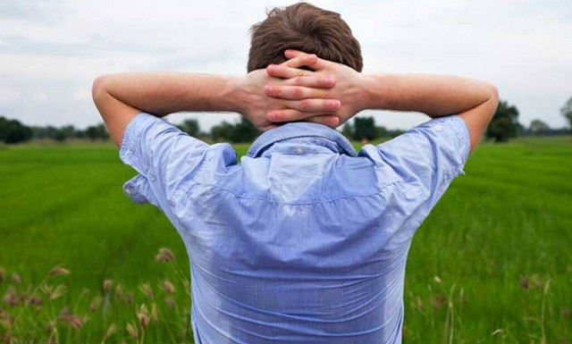 Τι μπορεί να σημαίνει αν ιδρώνεις συχνά