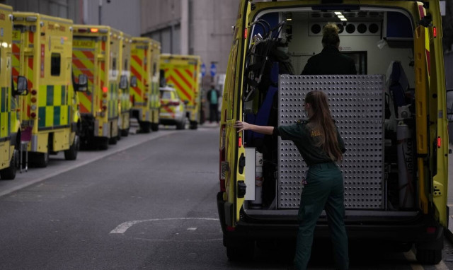 Κορονοϊός: Οκτώ ερωταπαντήσεις για τη νέα υποπαραλλαγή ΒΑ.2 της «Όμικρον» - Πόσο μας απειλεί