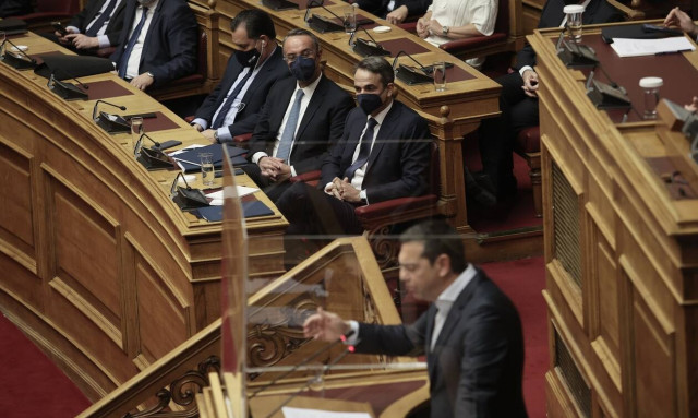 Η πρόταση μομφής, οι εκπλήξεις που δεν υπήρξαν και τα εκλογικά διλήμματα που είναι πλέον στο τραπέζι