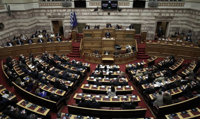 Βουλή: Απορρίφθηκε η πρόταση δυσπιστίας - 156 βουλευτές ψήφισαν κατά και ένας «παρών»
