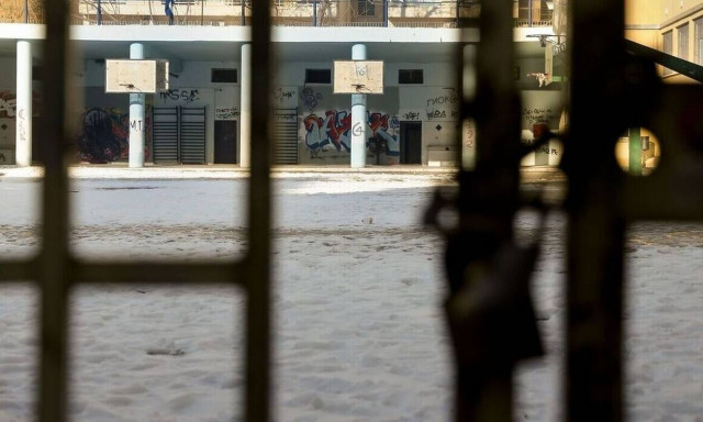 Σχολεία: Εν αναμονή των ανακοινώσεων - Πώς θα επιστρέψουν οι μαθητές αύριο στα θρανία