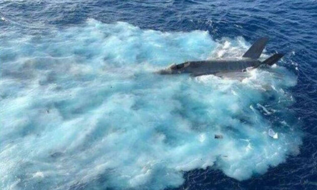 ΗΠΑ: Aυθεντικό το βίντεο της συντριβής του μαχητικού F-35 στη θάλασσα της Ν. Κίνας