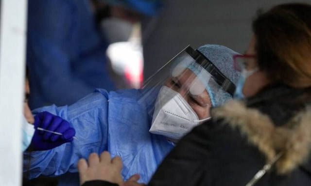 Greece confirms 24,308 new coronavirus infections on Tuesday, 103 deaths, 563 on ventilators