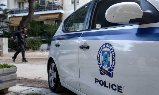 Συντονισμένη επίθεση με γκαζάκια στα σπίτια του Δημήτρη Καμπουράκη και του Βασίλη Ντούμα