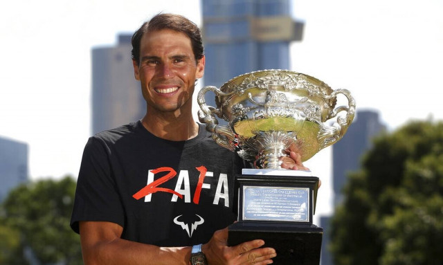 Ο Πελέ αποθέωσε τον Ράφα Ναδάλ: «Η ιστορία γράφεται μπροστά στα μάτια μας»