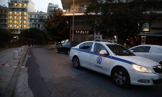 Συναγερμός στη Νέα Ιωνία: Εγκλωβισμένος διαρρήκτης απειλεί αστυνομικούς