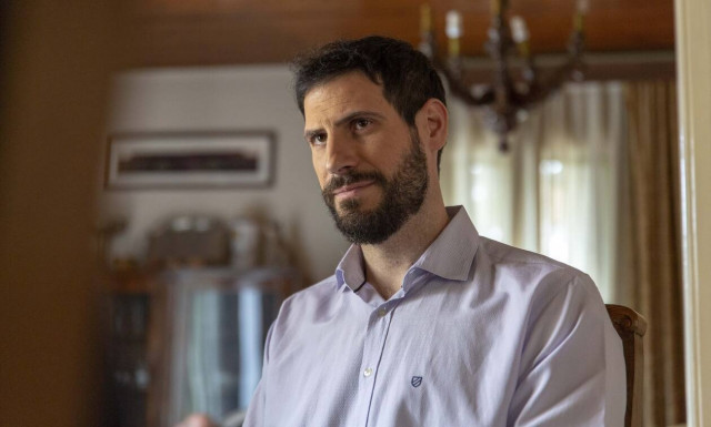 Σασμός Spoiler 1/2: Ο Άγγελος βρίσκεται μια ανάσα πριν ανακαλύψει την αλήθεια για τον πατέρα του