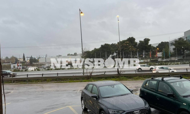 Κακοκαιρία: Με ισχυρή καταιγίδα «ξύπνησε» η Αττική – Στα «λευκά» περιοχές της βόρειας Ελλάδας