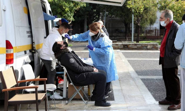 Κορονοϊός: Η κατανομή των 18.825 λοιμώξεων - 5.190 στην Αττική, 2.241 στη Θεσσαλονίκη