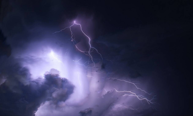 Καιρός: Ισχυρά φαινόμενα τις επόμενες ώρες - Οδηγίες και συστάσεις από την Πολιτική Προστασία