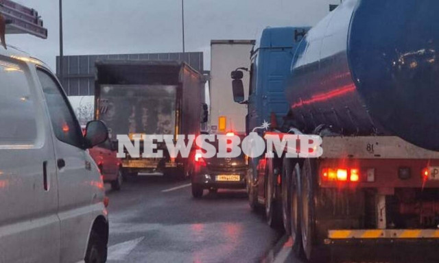 Κίνηση τώρα: Απελπισία παντού! Κυκλοφοριακό χάος σε Κηφισό, κέντρο, Αττική Οδό και Πειραιά