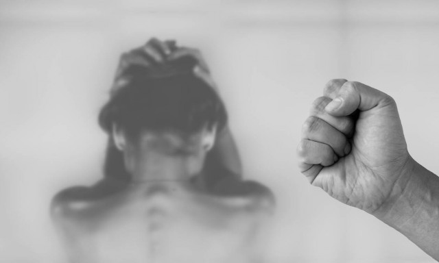 Βόλος ξυλοδαρμός γυναίκες 