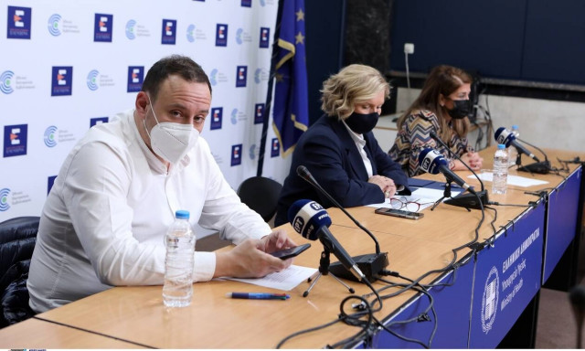 Κορονoϊός: Δείτε live την ενημέρωση για την πανδημία