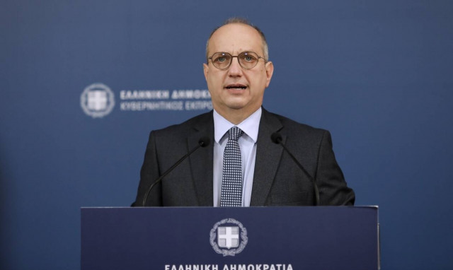 Δείτε live την ενημέρωση του κυβερνητικού εκπροσώπου, Γιάννη Οικονόμου