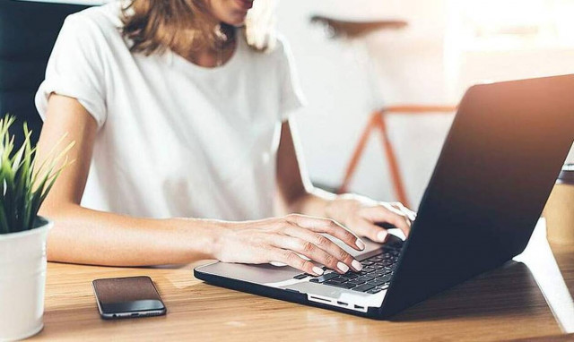 Τηλεργασία «ψηφίζει» το 85% των εργαζόμενων - Ποια επαγγέλματα την προτιμούν